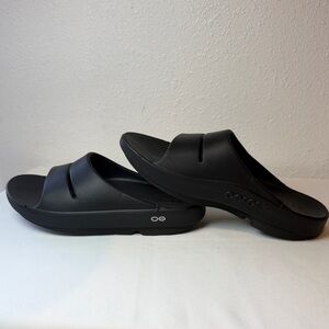 OOFOS Men's Classic Black Slide Sandals Men’s 6 or Woman’s 8